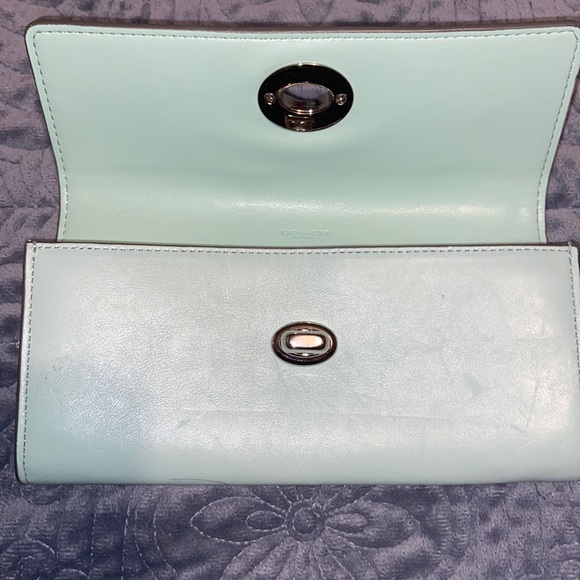 Handbags - It says that it’s the COACH brand but it’s not real.